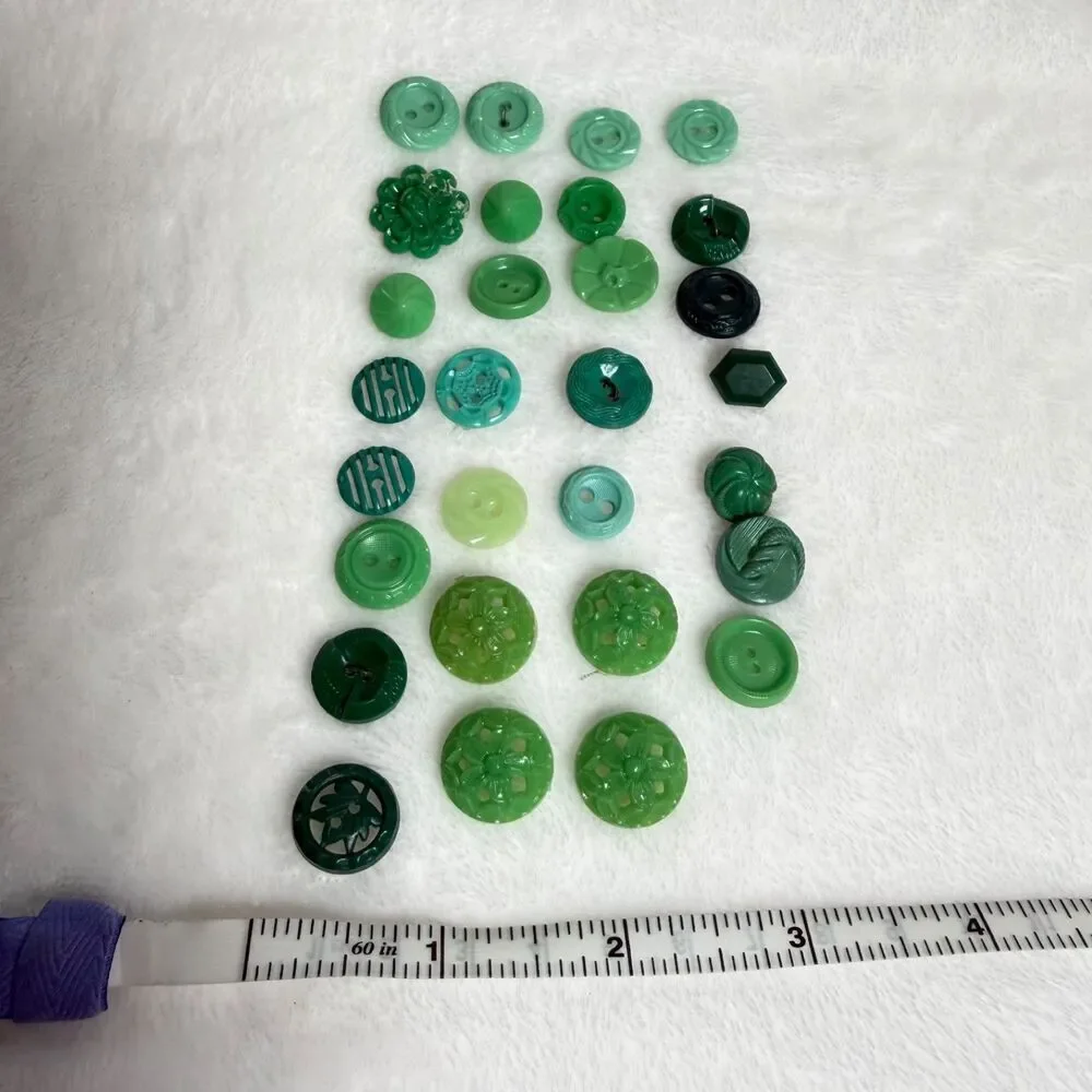 Vintage Green Buttons Mixed Lot 29 Pc Lucite Plastic Floral Shank Craft